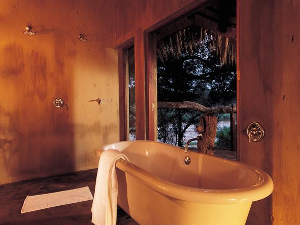 Pondoro Game Lodge - Bathroom2